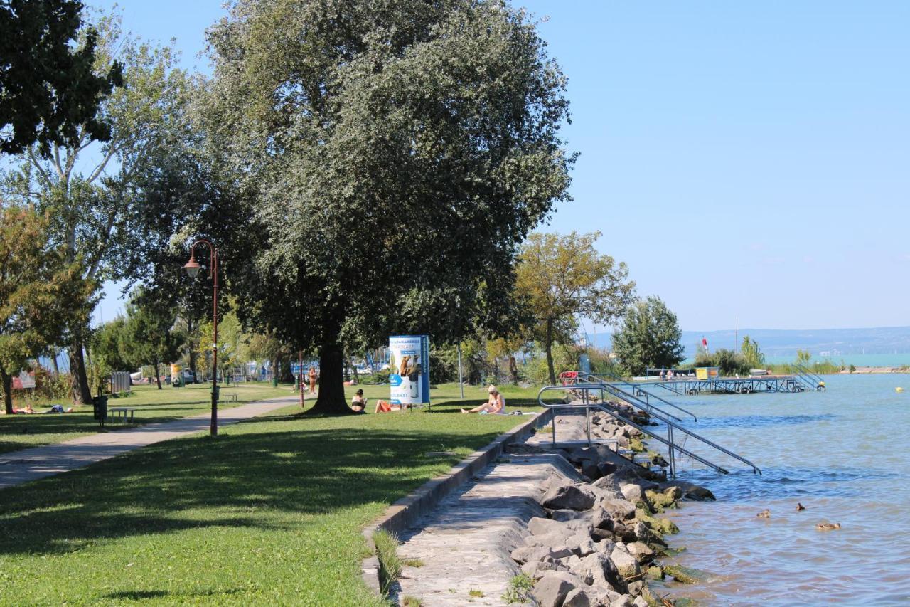 Apartament Nella Apartman Siófok Zewnętrze zdjęcie